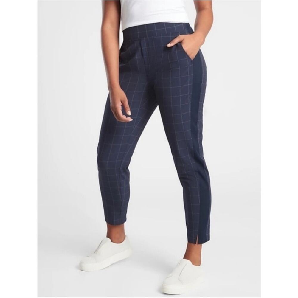 Athleta Plaid Brooklyn Ankle joggers navy blue 6